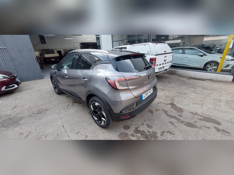 Renault Captur 100CV foto 3